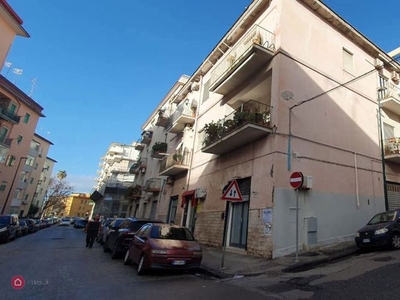 Appartamento in Vendita in Via Caio Asinio Pollione 42 a Napoli