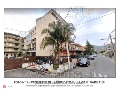 Appartamento in Vendita in Via Garibaldi 222 a Calatabiano