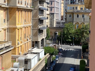 Appartamento in Vendita in Via Leon Battista Alberti a Genova