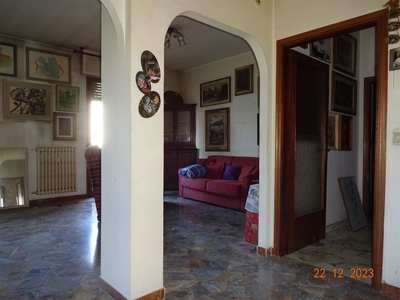 Appartamento in VIA 13 MARTIRI, Campi Bisenzio, 5 locali, 1 bagno