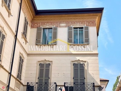 Appartamento in Vendita in Via Gioacchino Rossini 14 a Varese