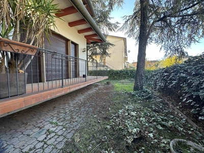 Casa indipendente in Corso Delle Terme 1, Montegrotto Terme, 10 locali