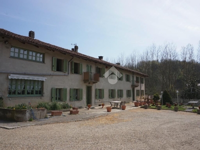 Casa indipendente in vendita a Azzano D'Asti