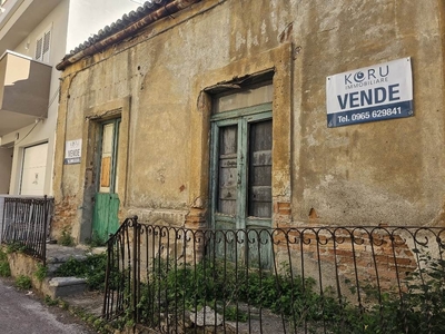 Casa indipendente in Via Sbarre inferiori 85, Reggio di Calabria