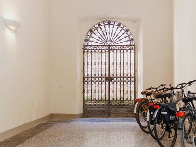 Monolocale a Lucca, 1 bagno, 35 m², 1° piano, aria condizionata