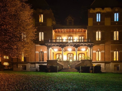 Villa in vendita 15 Stanze da letto a Biella