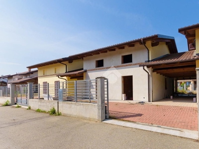 Villa in vendita a Castelnuovo Don Bosco