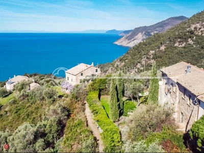 Villa in Vendita in Località Le Fosse a Framura