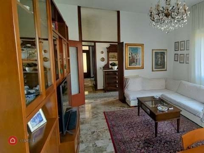 Villa in Vendita in Via Ceresio a Vigevano