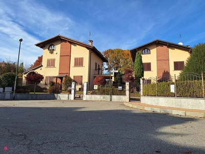 Villa in Vendita in Via Sapelli 16 a Pinerolo