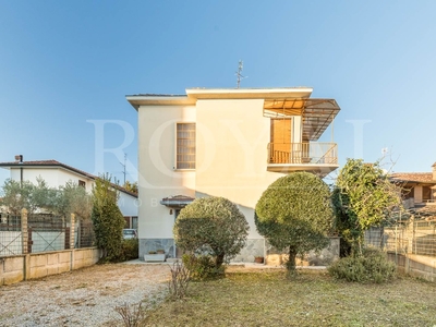 Villa in Via Parada 4, Vedano al Lambro, 6 locali, 2 bagni, 230 m²