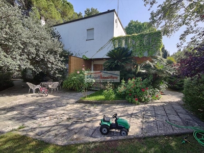 Villa Parco Adria Periferia 5 vani 260mq