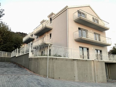Appartamento in vendita a Montecorvino Pugliano Salerno Castelpagano