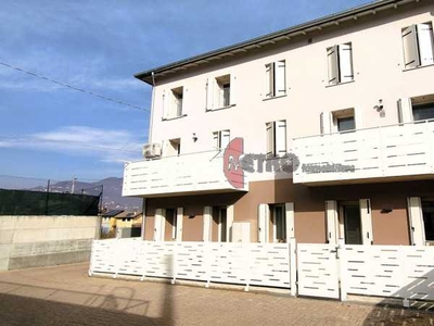 Appartamento in Vendita ad Cornedo Vicentino - 244000 Euro