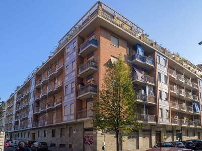 Appartamento in Vendita in Via aosta 16 a Torino
