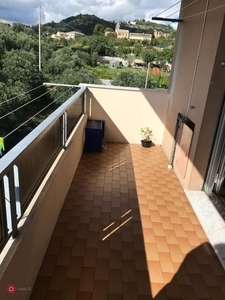 Appartamento in Vendita in Via Bartolomeo Carrea 11 a Genova