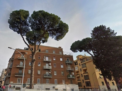 Appartamento in Vendita in Via Bitinia 5 a Roma
