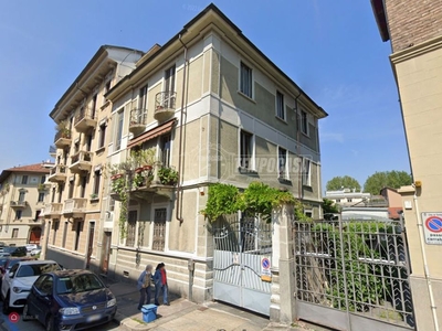 Appartamento in Vendita in Via Casteggio 11 a Torino