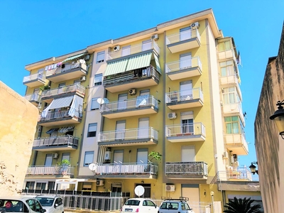Appartamento in Vendita in Via conte federico 84 a Palermo