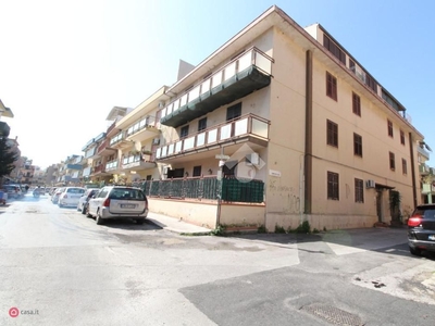 Appartamento in Vendita in Via Emerico Luna 2 a Palermo