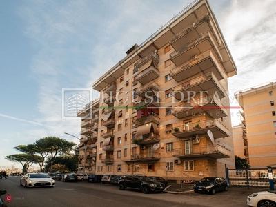 Appartamento in Vendita in Via Filomusi Guelfi 42 a Roma