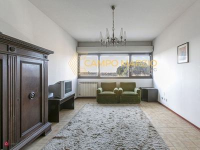 Appartamento in Vendita in Via Giovanni Guareschi a Roma