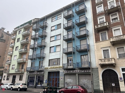 Appartamento in Vendita in Via Giovanni Servais 15 a Torino