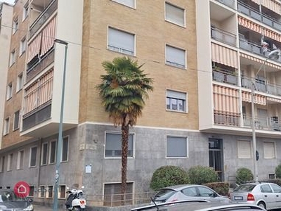 Appartamento in Vendita in Via Giovanni Spano 35 a Torino