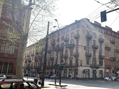 Appartamento in Vendita in Via Madama Cristina 2 a Torino