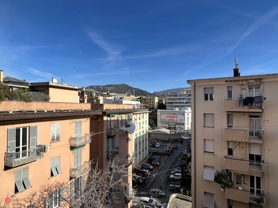 Appartamento in Vendita in Via Maurizio Sacchi a Genova