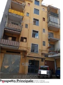 Appartamento in Vendita in Via Miano 125 a Napoli