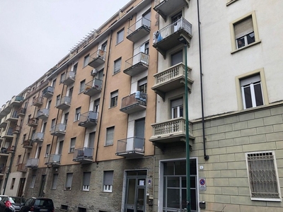 Appartamento in Vendita in Via Nizza 389 a Torino