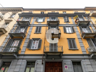 Appartamento in Vendita in Via Riccardo Sineo 14 a Torino