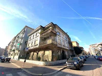 Appartamento in Vendita in Via Rosolino Pilo 15 a Torino
