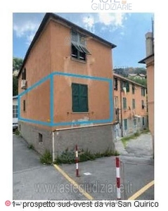 Appartamento in Vendita in Via San Quirico 29 a Genova