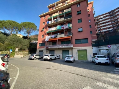 Appartamento in Vendita in Via Struppa a Genova