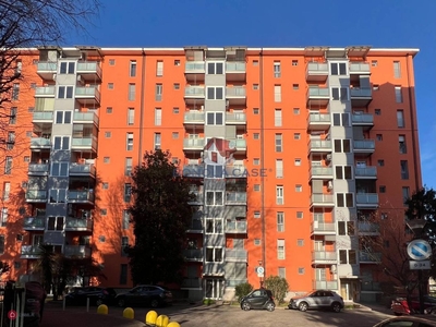 Appartamento in Vendita in Via Ugo Betti 183 a Milano
