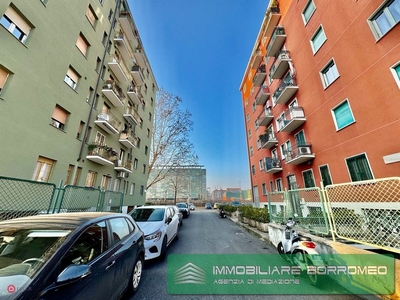 Appartamento in Vendita in Via Privata Varallo 1 a Milano