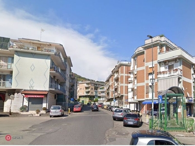 Appartamento in Vendita in Via Vicinale Croce di Piperno a Napoli