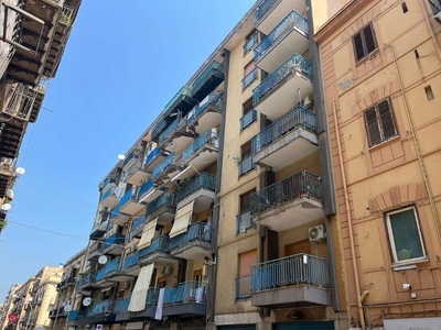 Appartamento in Vendita in Via Vito la Mantia 146 a Palermo