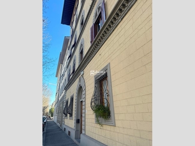Bilocale in Vendita a Firenze, 255'000€, 44 m², arredato