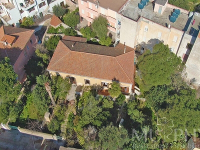 Casa indipendente con terrazzo a La Maddalena