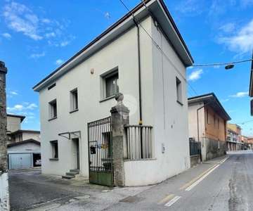 Casa indipendente in vendita a Pontoglio