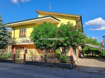 Casa indipendente in vendita a Porto Mantovano