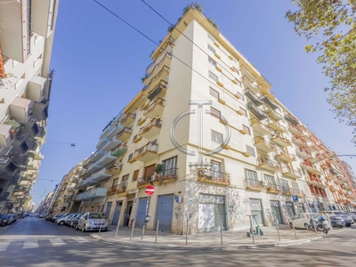 Locale commerciale / Negozio/420 mq a Bari - Murat