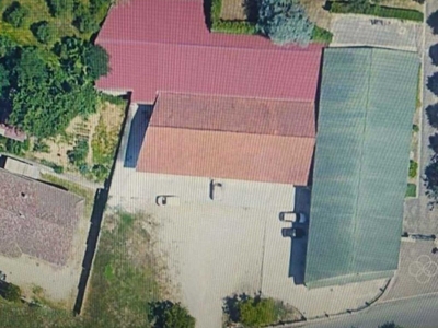 Magazzino in Vendita a Frosinone, 125'000€, 120 m²