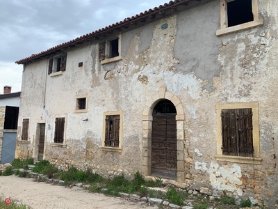 Rustico/Casale in Vendita in Via San Nicolò a Colognola ai Colli