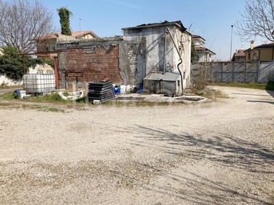 Terreno edificabile residenziale in vendita a San Giorgio Bigarello