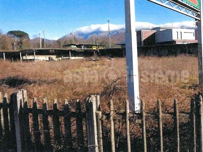 Tettoie VILLAFRANCA IN LUNIGIANA di 1346,00 Mq. oltre Terreno Agricolo