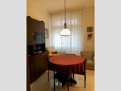 Trilocale in Affitto a Trieste, zona Viale D'Annunzio, 750€, 75 m², arredato